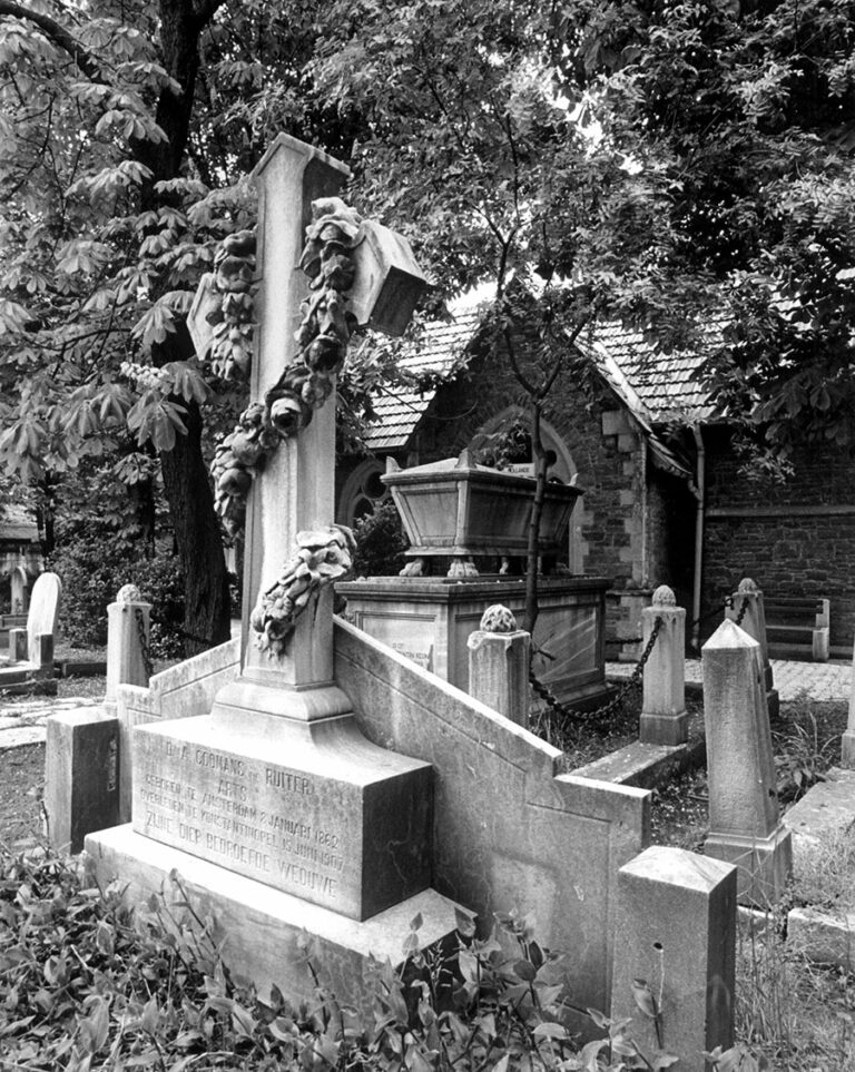 A Brief Guide to Istanbul’s Feriköy Protestant Cemetery - The American ...